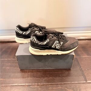 New Balance 997H Sneakers - Black and White